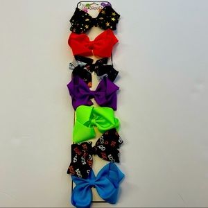 Buttons & Bows set of 7 NWT Halloween Hair bows.